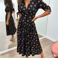 ANKA | Sukienka w grochy z rozkloszowanym dołem i podkreśloną talią